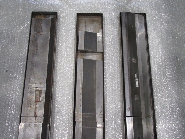 金型1山