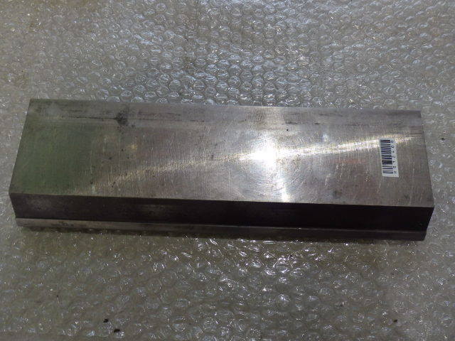 金型1山