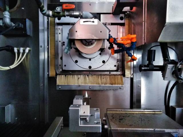 岡本工作 NC超精密小型成型研削盤 UPZ210LiII