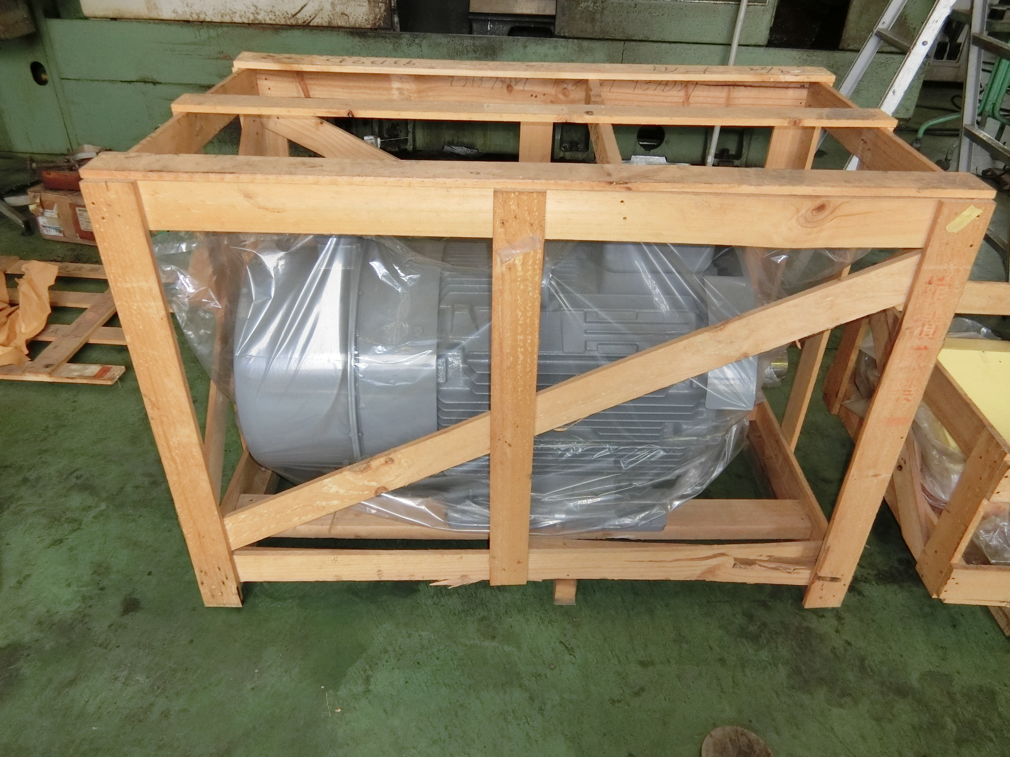 フジ 75kwインダクションモーター MPF9256A