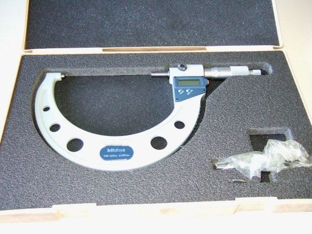 ミツトヨ 外側マイクロメーター MDC-125M