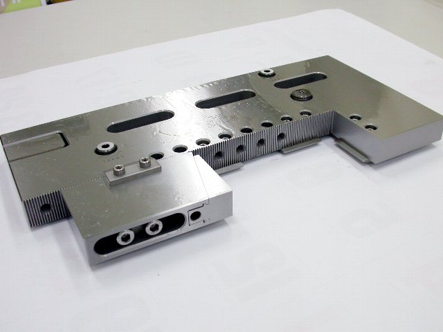 GIN ワイヤーカット用精密バイス WPV-320