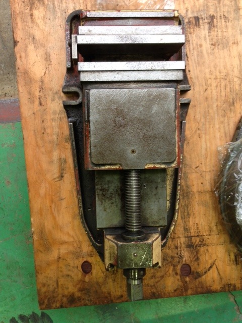 日研 マシンバイス S.N150