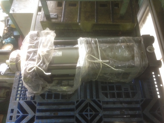 堀内機械 油圧シリンダー 2FA160BB500ABD(新古品)
