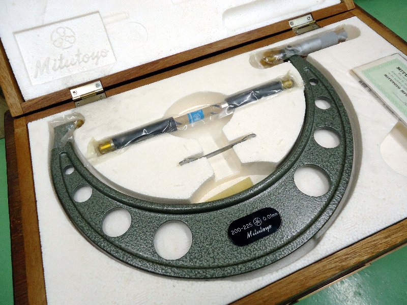 MITUTOYO｜ミツトヨ 外側マイクロメーター OM-225