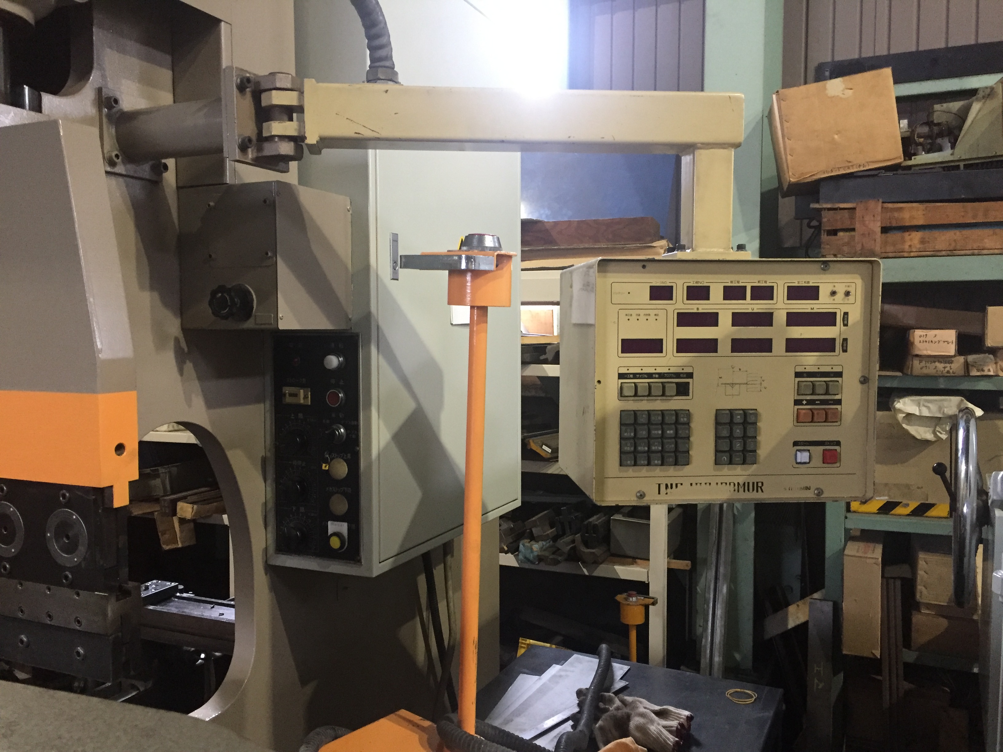東洋工機 3000mmプレスブレーキ HPB-12530AT
