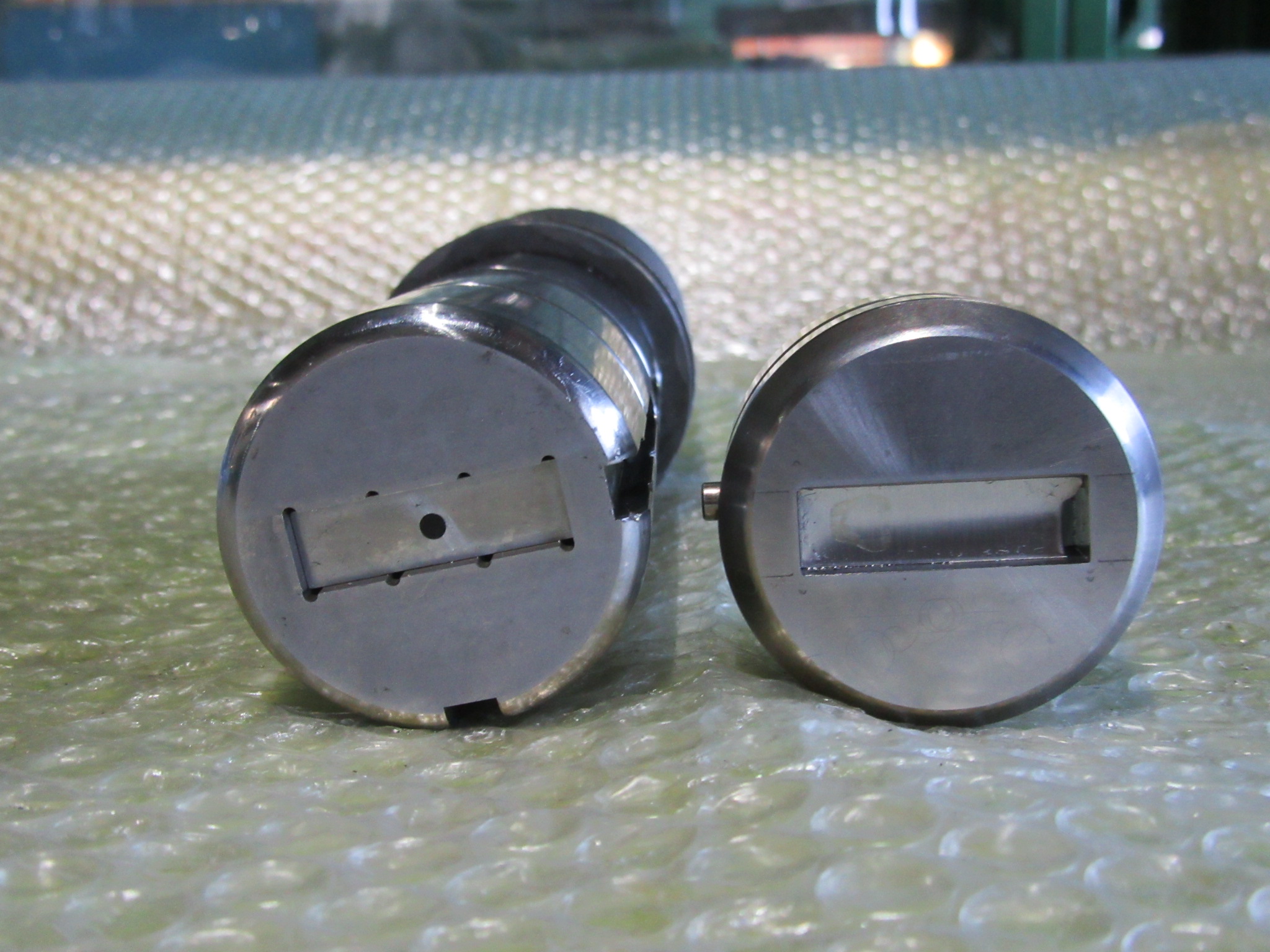 アマダ/AMADA タレパン金型（ロング/セット） パンチ9.0*30.0　ダイ9.2*30.20