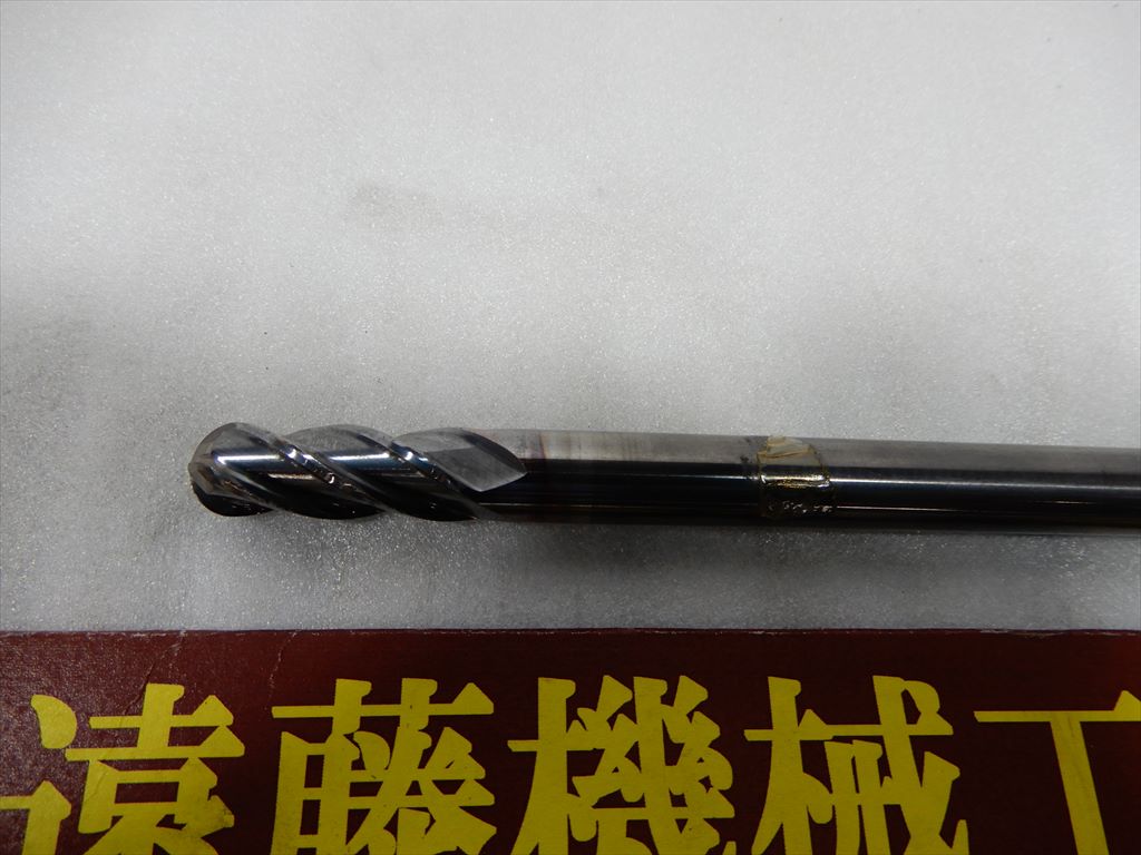 ユニオンツール 超硬ソリッドエンドミル 超硬ソリッドエンドミル径11mm(R5,5)刃長30mm長さ180mmエアーホールなし