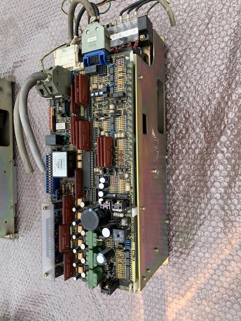 Fanuc コントロールユニット A06B-6050-H113