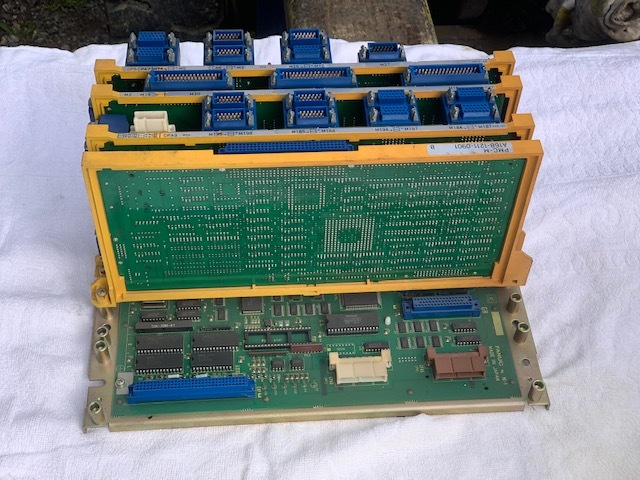 Fanuc PMC-M CNCコントローラー A16B-1211-0901