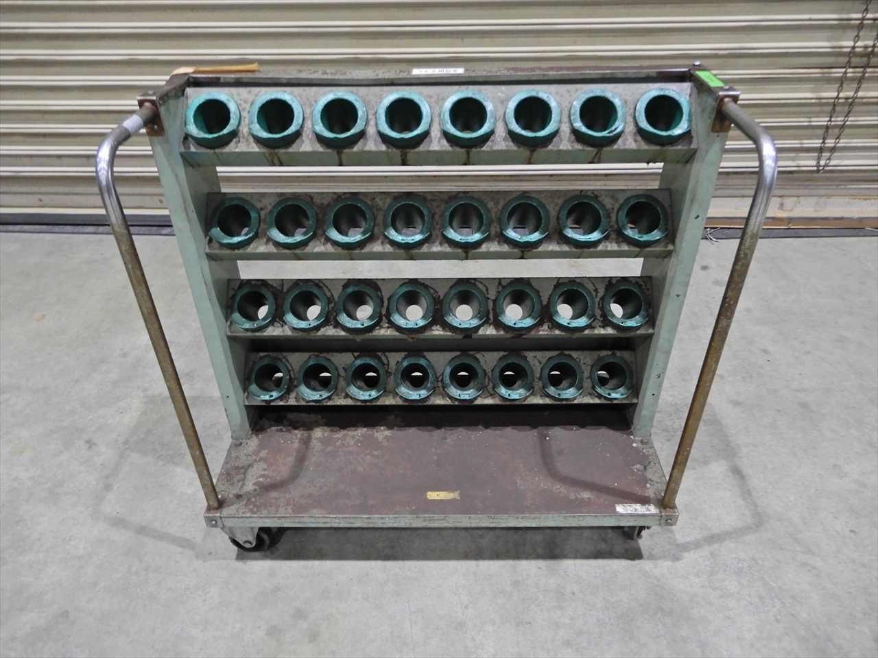 ツールラック 50番　32本(キャスター付き、ガタ有)