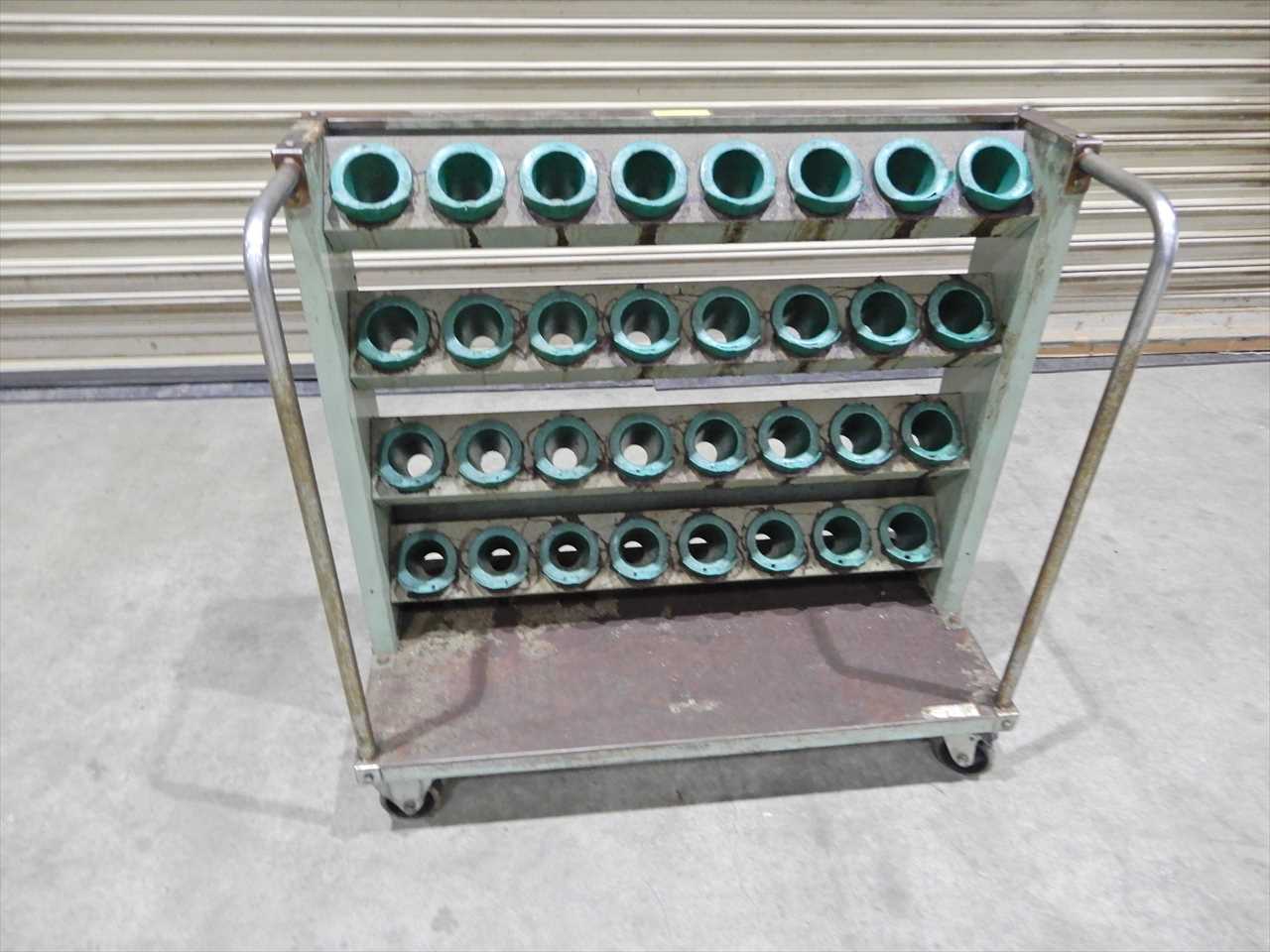 ツールラック 50番　32本(キャスター付き、カケ有)