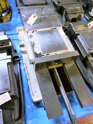 津田駒 油圧バイス 200