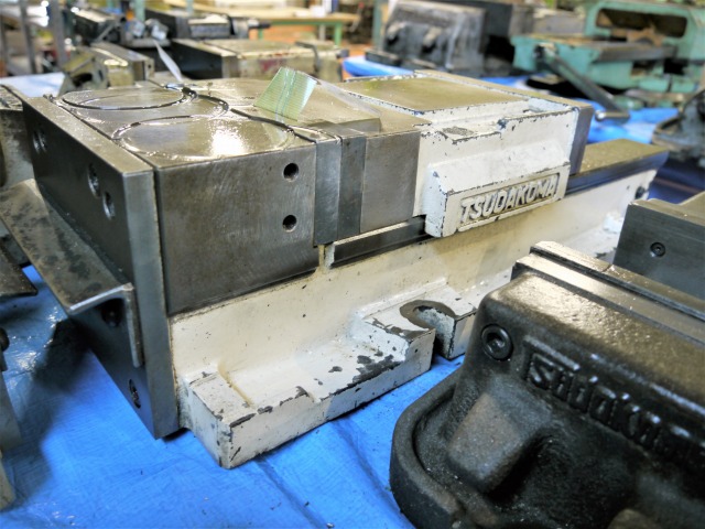 津田駒 油圧バイス 200