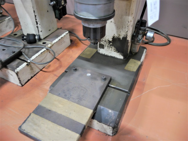 吉川 リベッティングマシン US-66