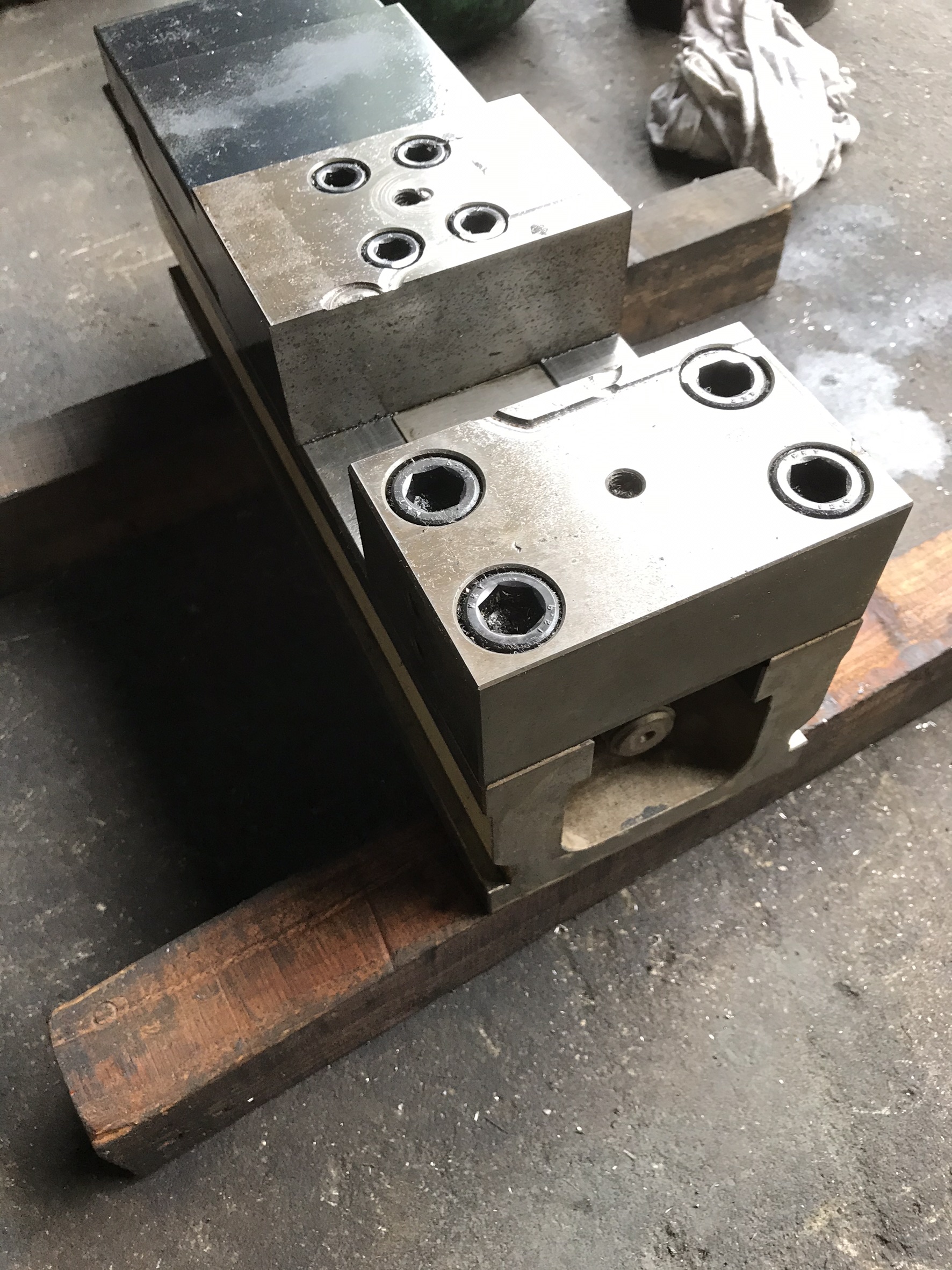 マシニング用バイス