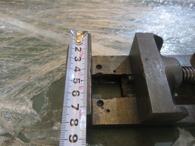 不明 バイス 不明