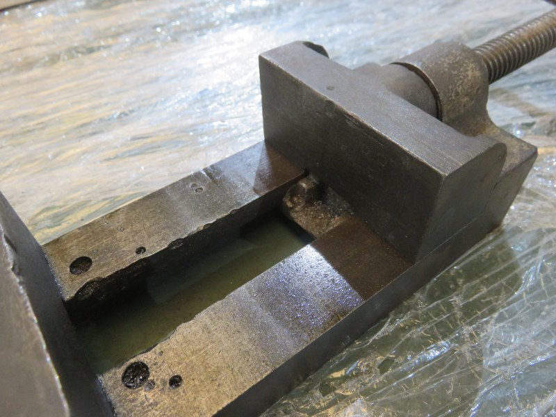 不明 バイス 不明