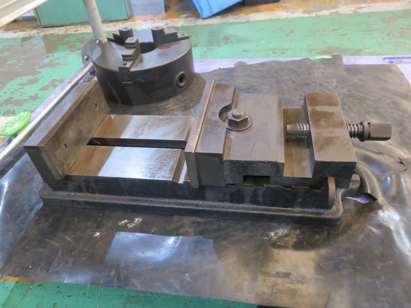 不明 バイス 不明