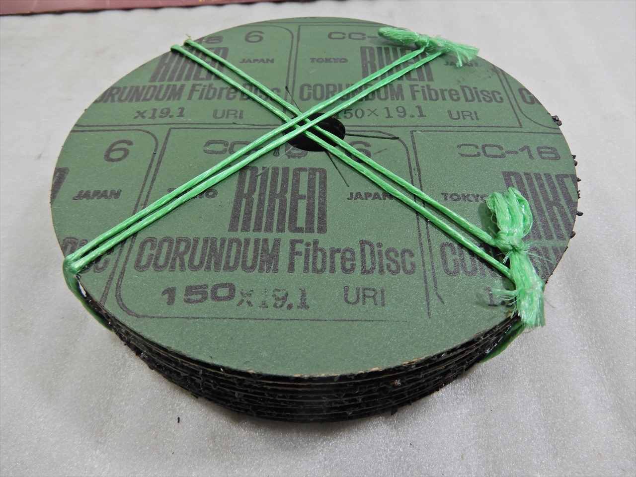 理研 CORUNDUM Fiber Disc CC-16　6型　150×19.1　10枚