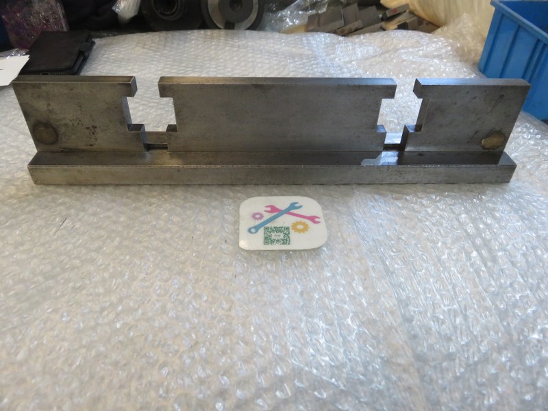 不明 ベンダー金型 不明