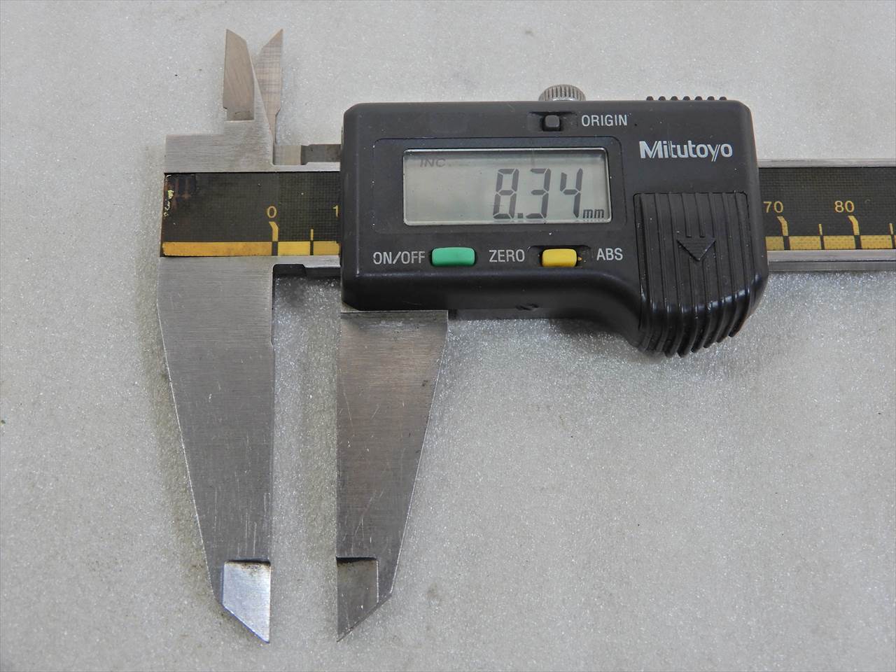 ミツトヨ デジタルノギス 200mm　0.01mm