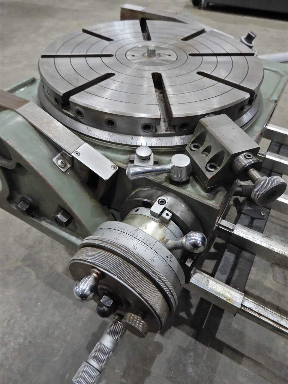 日研 ロータリーテーブル NST-300HP