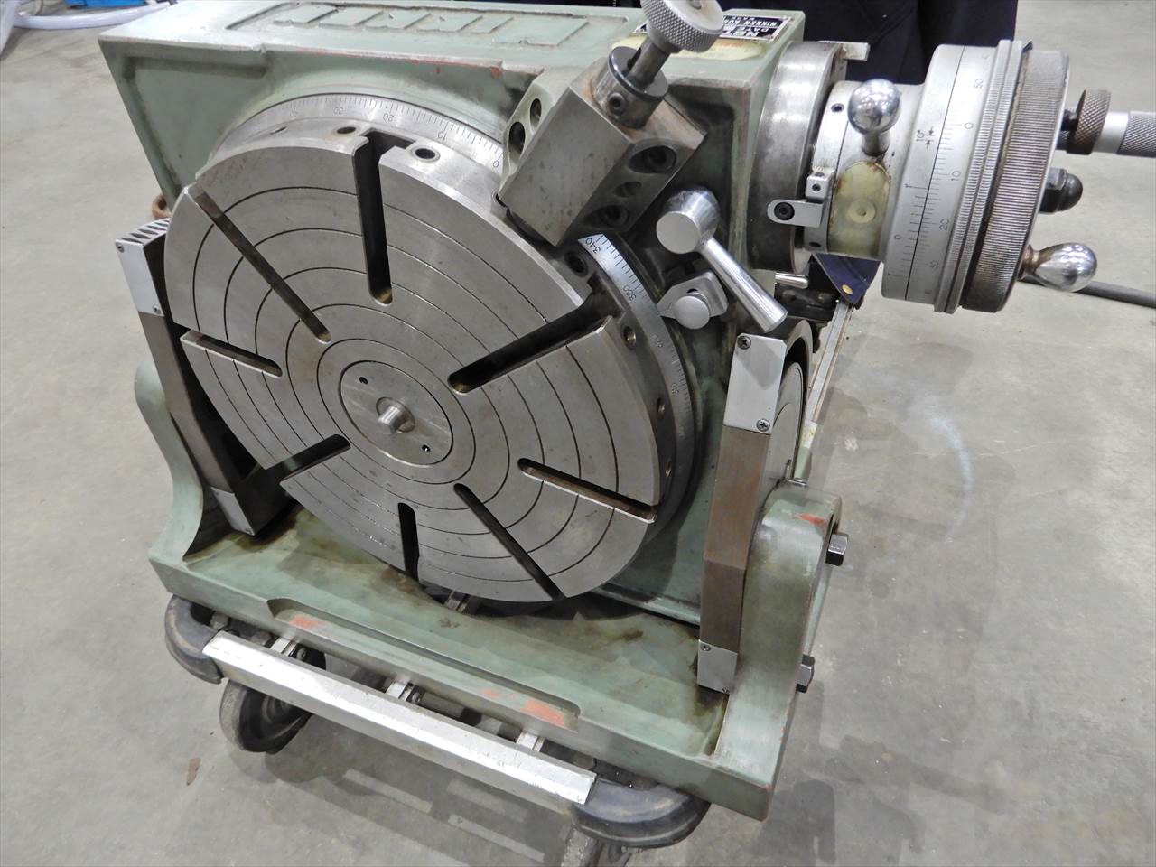 日研 ロータリーテーブル NST-300HP