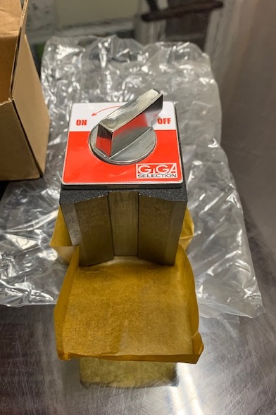 ギガ・セレクション マグネットベース GSMG-80A　新品