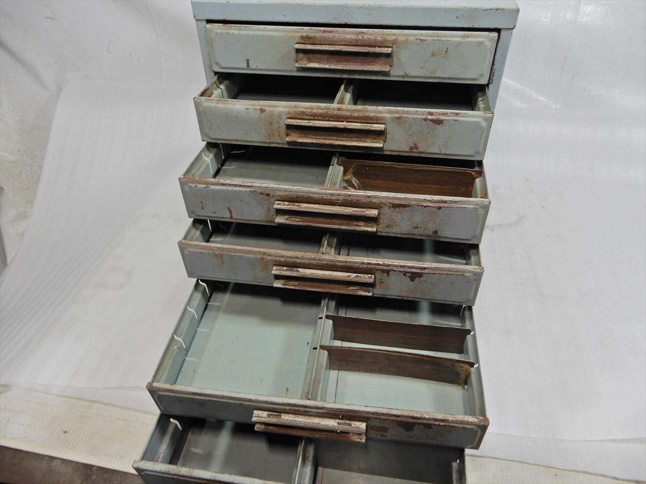 キャビネット 260×310×H330