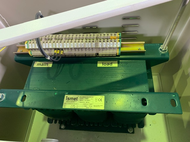 ISMET トランス 200V➡400V DAWNーG　12,0　（TP-E-415）