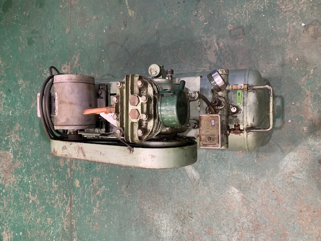 三黄 0.75kWエアーコンプレッサー AHL-1