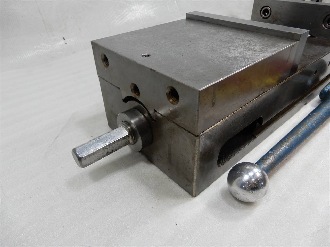 ネジバイス 口金巾151口金H44開き146