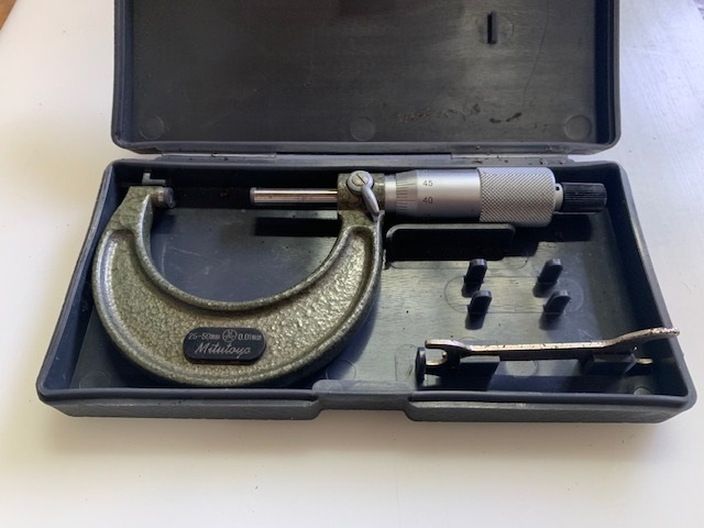ミツトヨ マイクロメーター M210-50