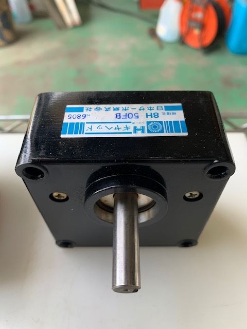 日本サーボ 0.25kwギアードモーター(新古品) RHT8525 8H50FB