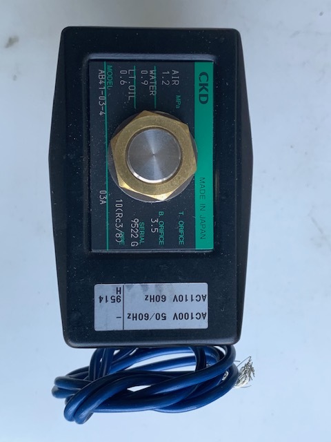 CKD ソレノイドバルブ AB41-03-4-03A AC100v(新古品)