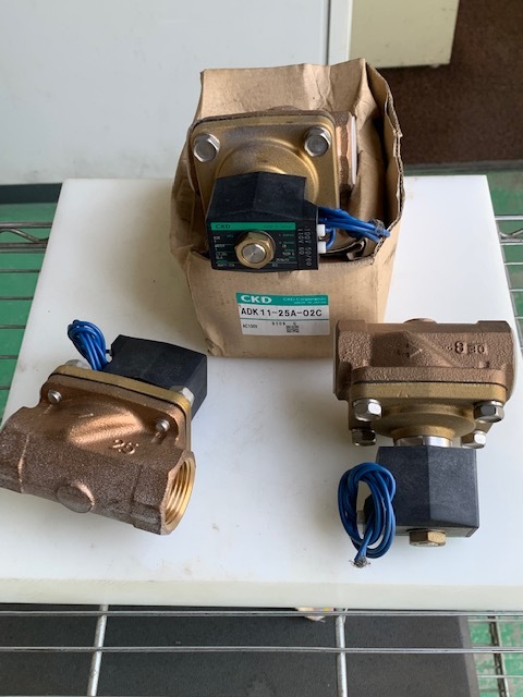 CKD 電磁弁 AB11-25A-02C 100V(新古品)