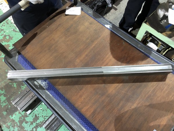 不明 ベンダー金型(2Vダイ) V8V12