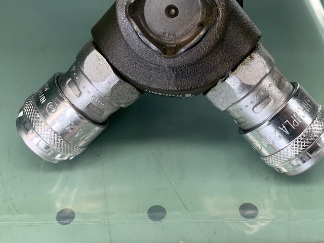 日東工器 エアーライナー　アウトレットジョイント/2口タイプ ALN-JO-2504-2