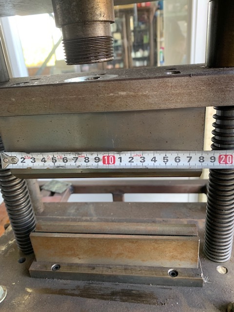 大阪ジャッキ テーブルプレス　180mm超小型油圧ベンダー MODEL10KPA　100v