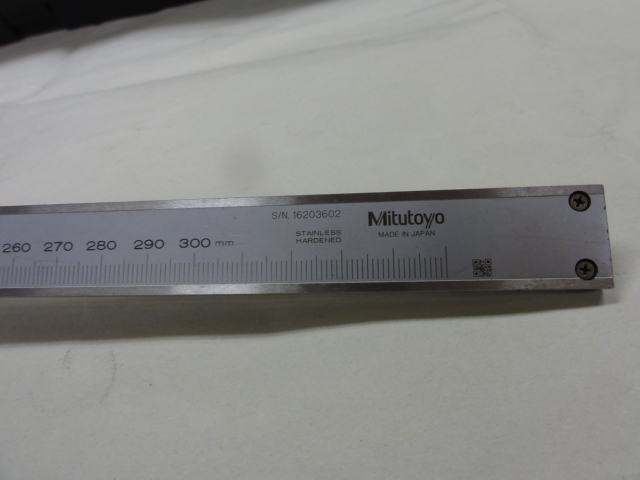 MITUTOYO｜ミツトヨ 丸穴ピッチノギス NT10P-30