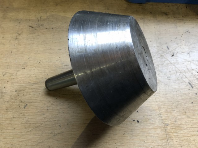 不明 傘型回転センタ