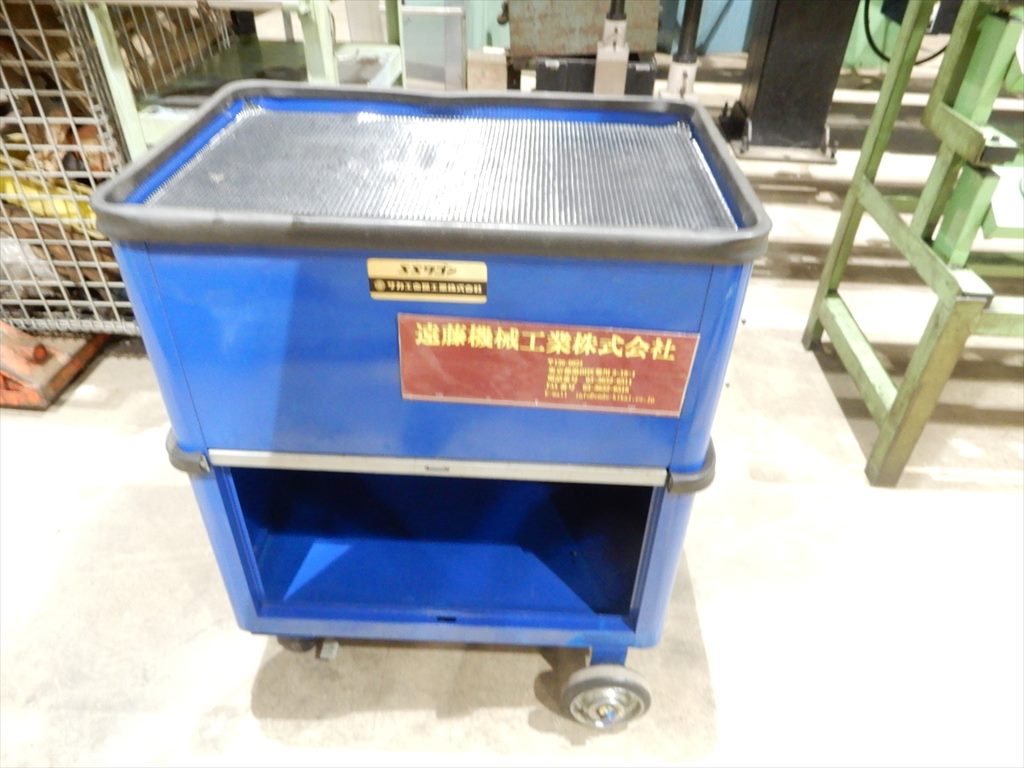 サカエ ワゴン 巾600×400×770mm　左右3段式×2式