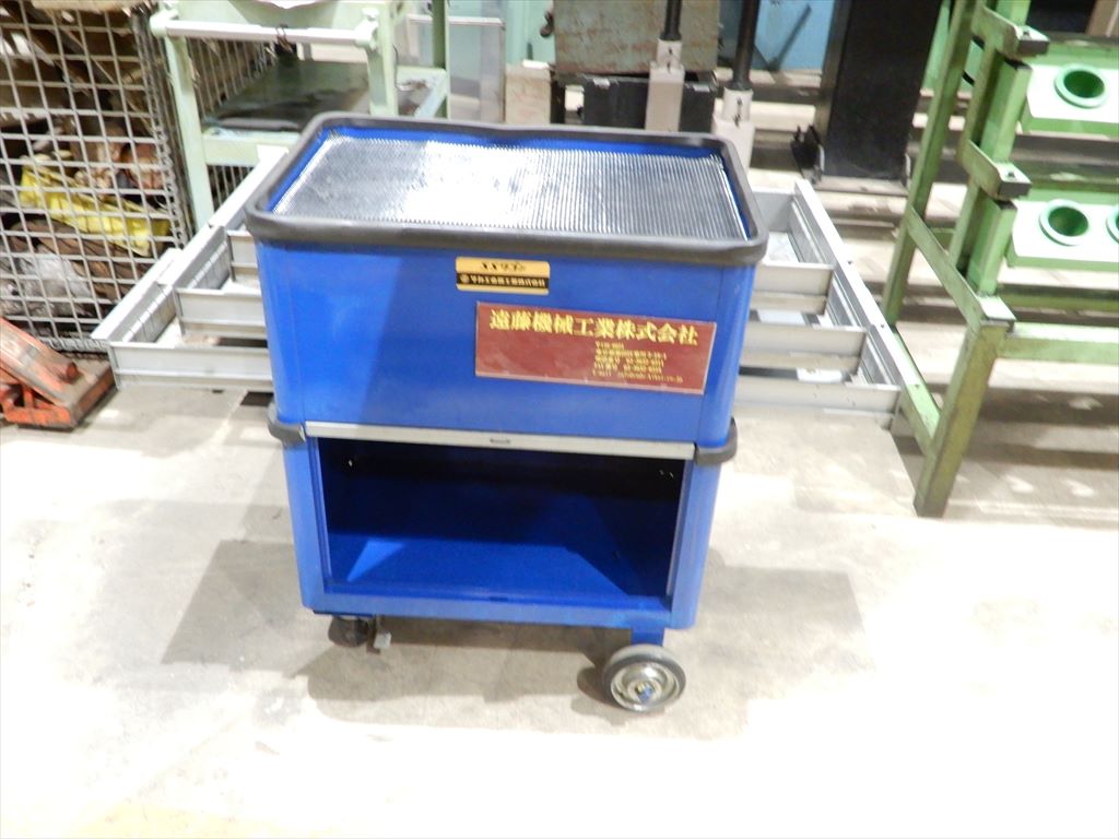 サカエ ワゴン 巾600×400×770mm 左右3段式×2式