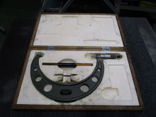 MITUTOYO｜ミツトヨ 外側マイクロメーター OM-200