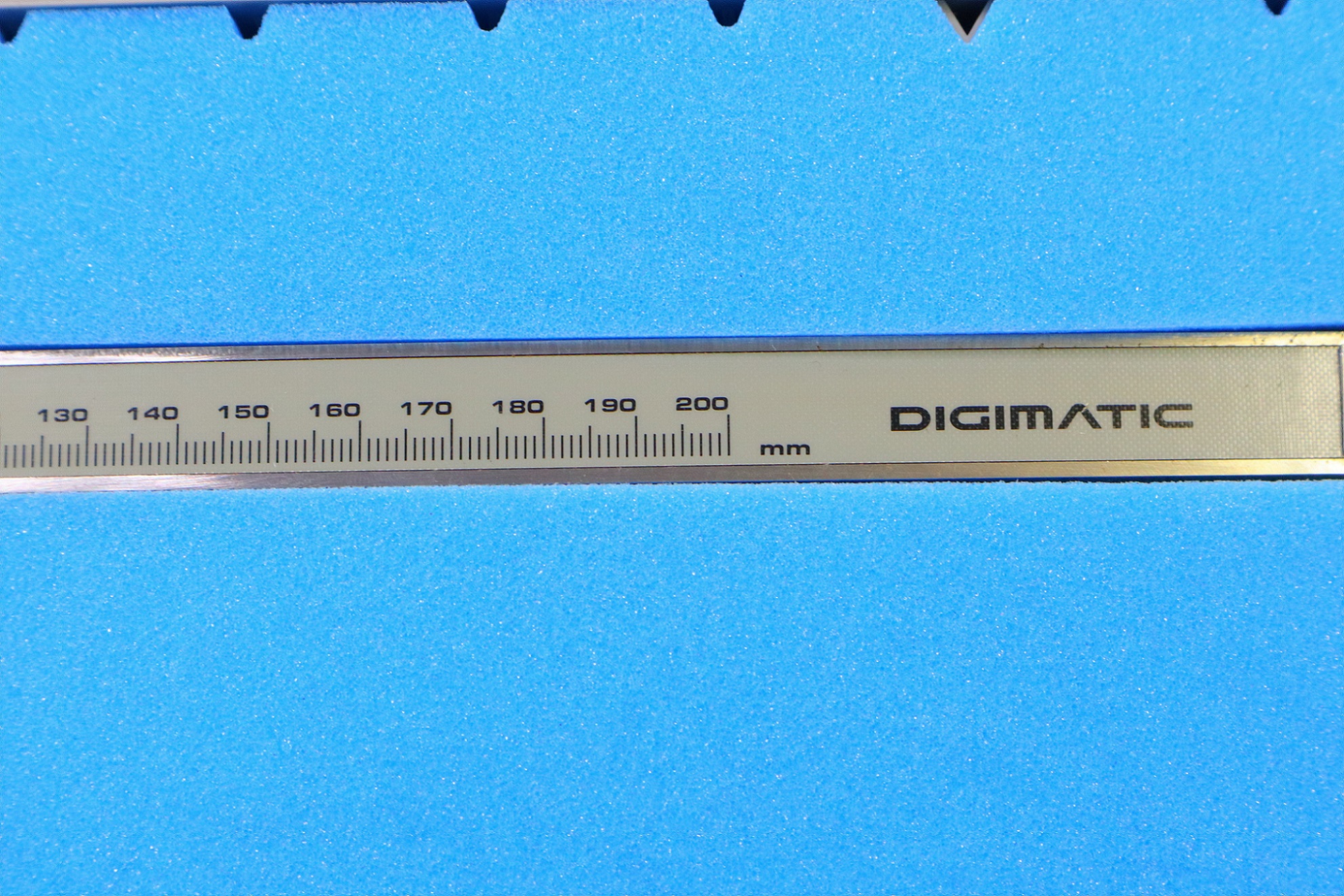 MITUTOYO|ミツトヨ デジタルノギス 200mm 0.01mm