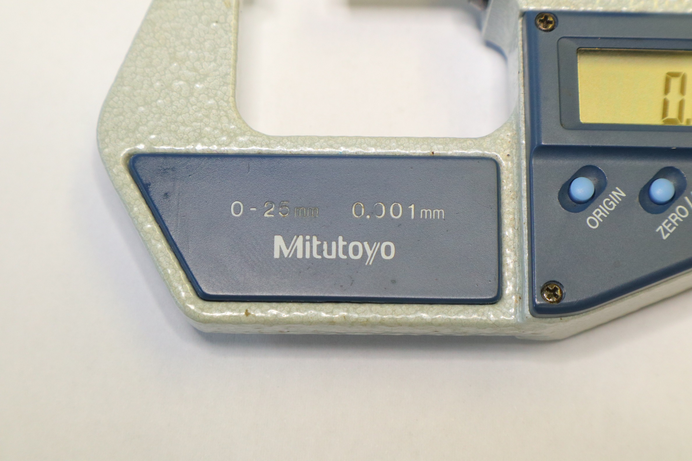 MITUTOYO|ミツトヨ デジタルマイクロメータ 0~25mm 0.001mm