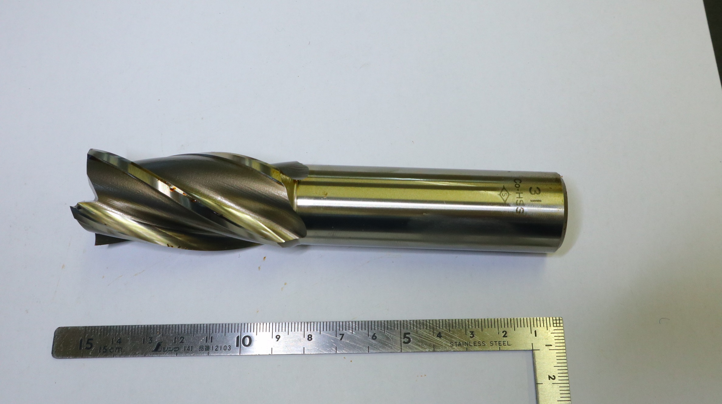 4MS 4枚刃エンドミル 刃径33mm　未使用 刃径33mm　刃長60mm　シャンク径32mm　全長145mm