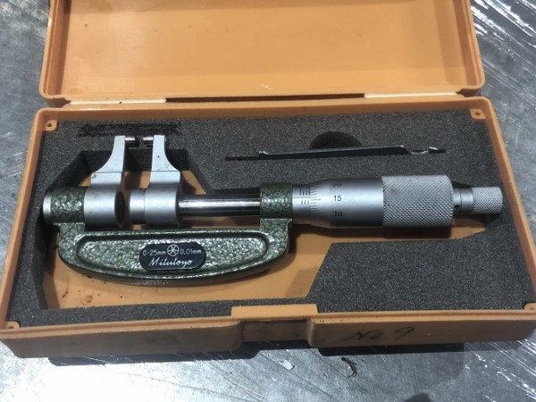 ミツトヨ/Mitutoyo キャリパー形外側マイクロメーター 143-101　OMP-25W