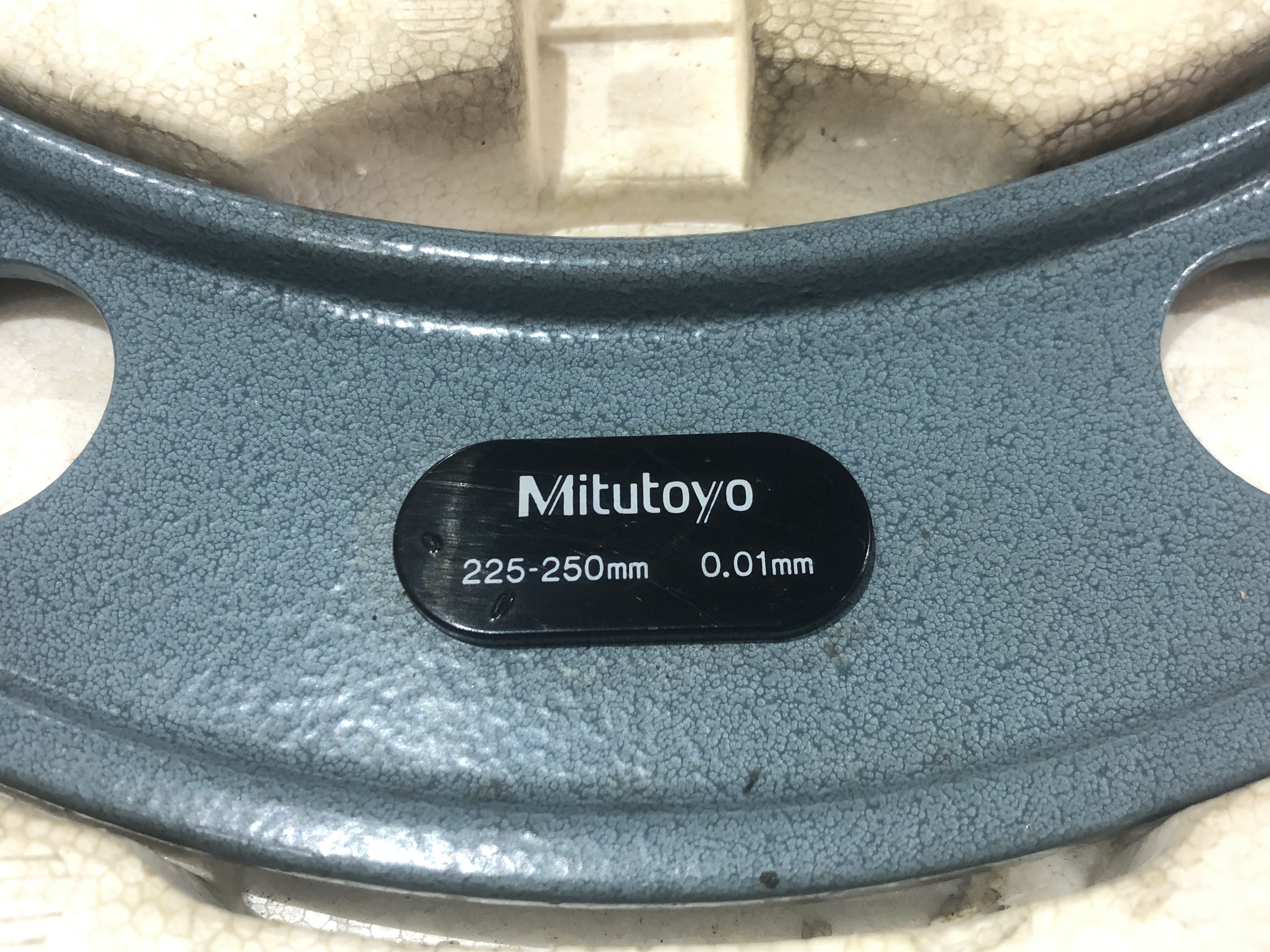 ミツトヨ/Mitutoyo 外側マイクロメータ 225-250mm(0.01mm)